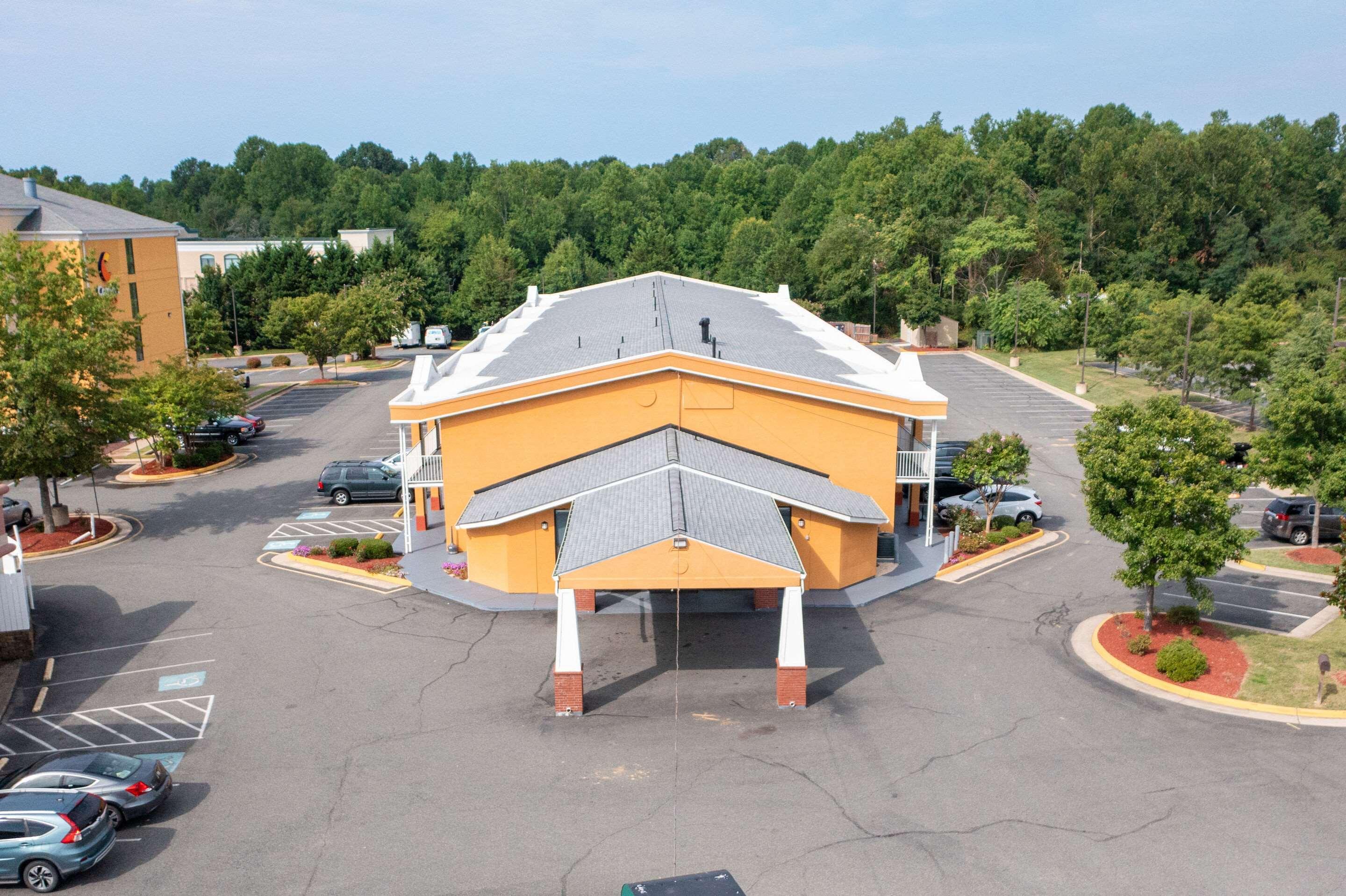 Quality Inn Fredericksburg Near Historic Downtown Exterior photo
